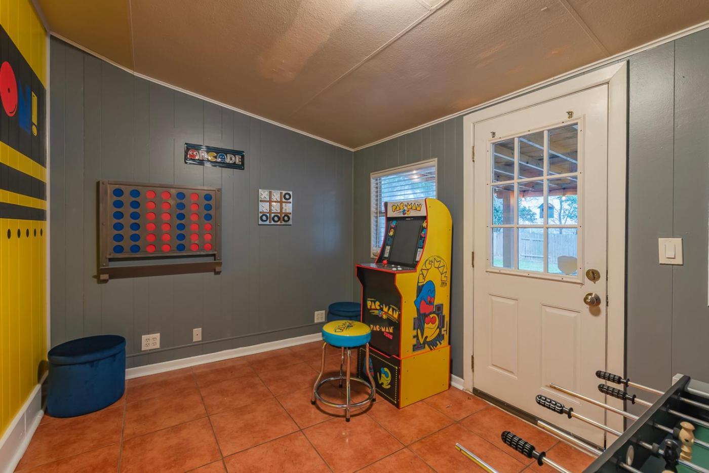 Texas Vacation Home, Game Room & Pool By Sixflags Сан-Антонио Экстерьер фото